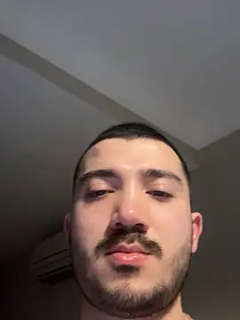 Snapshot of s_eren chatting on 04.04.26 s eren online show from 04.04.26