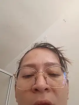 Snapshot of Dr_Edna_naughty chatting on 06.18.26 Dr Edna naughty online show from 06.18.26