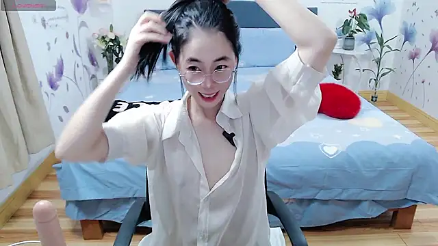 Snapshot of mila-baby-99 chatting on 05.07.26 mila-baby-99 online show from 05.07.26