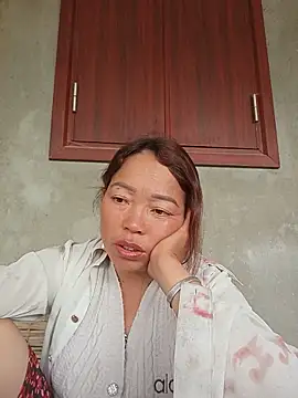 Yellow-pink online show from 05.24.26
