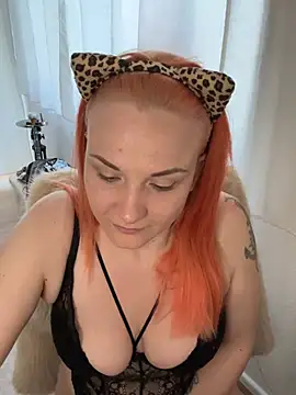 Fiebie licious  online show from 04.25.26