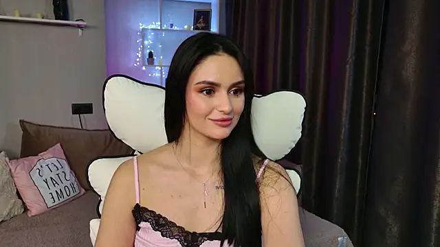 Snapshot of MilaaSweety chatting on 05.15.26 MilaaSweety online show from 05.15.26