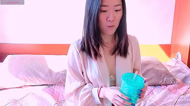 AikooYamada online show from 04.12.26