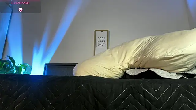 Mateobaer  online show from 03.22.26