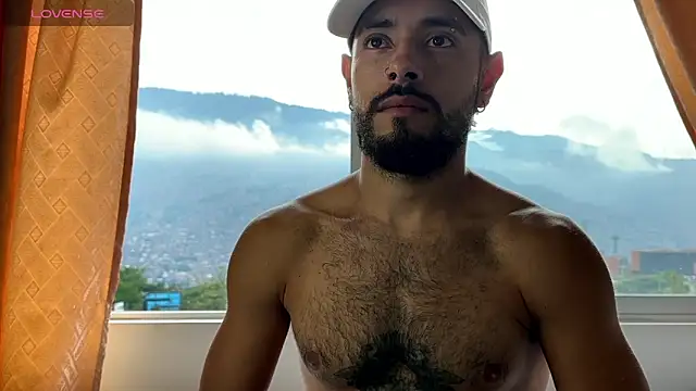 Mateobaer  online show from 04.11.26