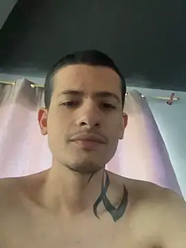 Snapshot of novinho_gostoso_safado chatting on 04.28.26 novinho gostoso safado online show from 04.28.26