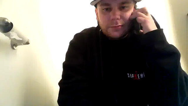 Snapshot of occasionalride1 chatting on 06.09.26 occasionalride1 online show from 06.09.26