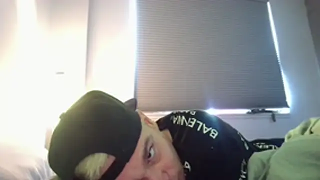Snapshot of occasionalride1 chatting on 08.04.26 occasionalride1 online show from 08.04.26