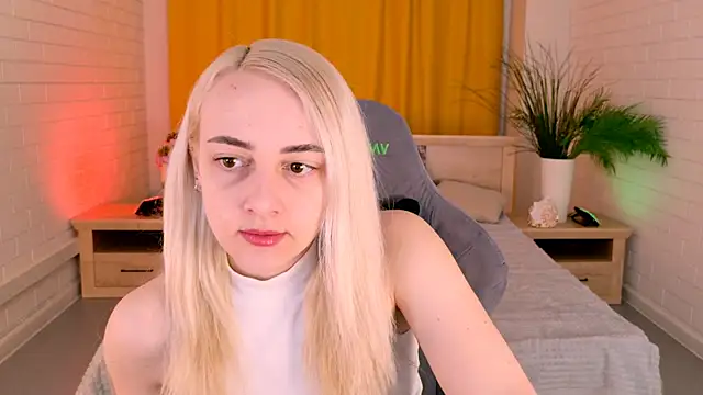 CarolMoor online show from 03.26.26