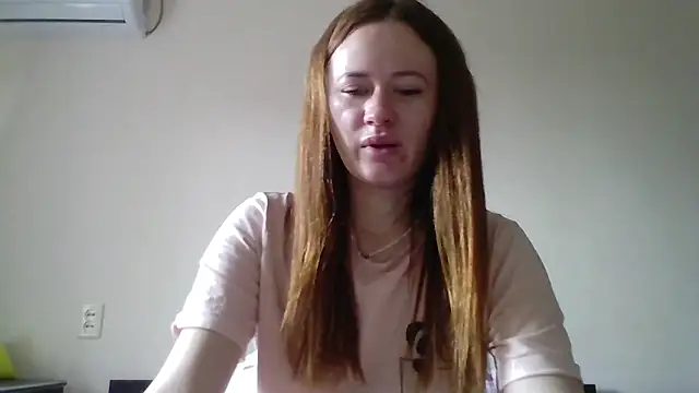 Whisper Of Desire online show from 04.13.26