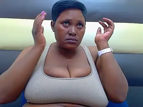 Snapshot of SexyBoobs44DD chatting on 06.05.26 SexyBoobs44DD online show from 06.05.26