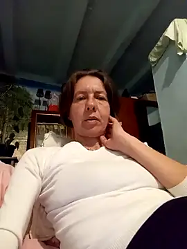 Snapshot of Tania9876 chatting on 05.13.26 Tania9876 online show from 05.13.26