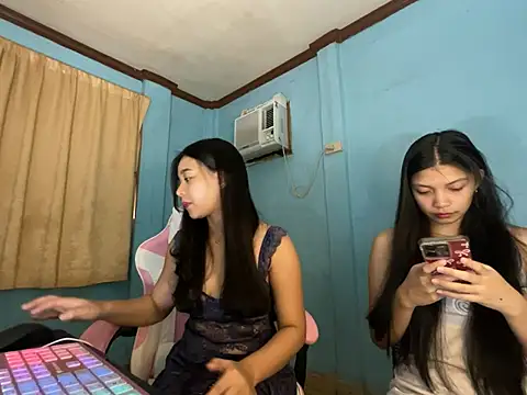 Snapshot of pinay_celebrity chatting on 06.24.26 pinay celebrity online show from 06.24.26
