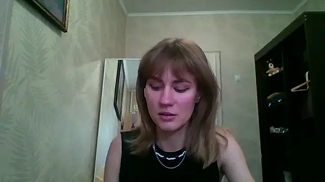 ElenoreHolguin online show from 04.23.26