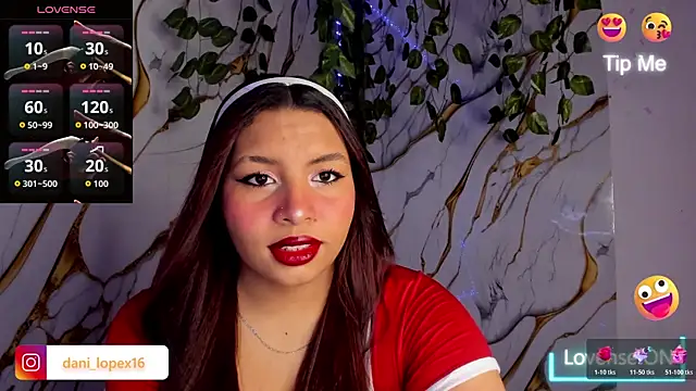 Snapshot of daniela_lopez1 chatting on 06.15.26 daniela lopez1 online show from 06.15.26