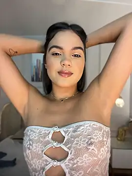 Bella-Ferrer online show from 04.18.26