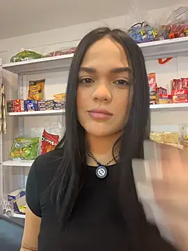 Snapshot of Bella-Ferrer chatting on 06.25.26 Bella-Ferrer online show from 06.25.26