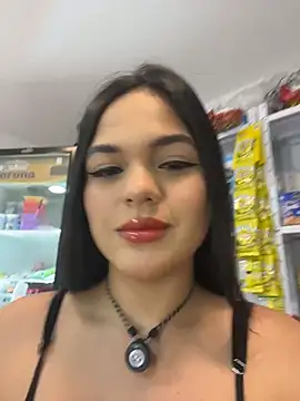 Snapshot of Bella-Ferrer chatting on 07.24.26 Bella-Ferrer online show from 07.24.26