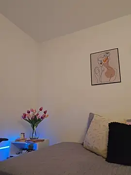 Victoria Evanss online show from 04.17.26