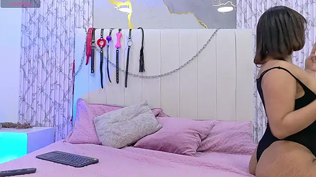 LorenaDuval online show from 04.21.26