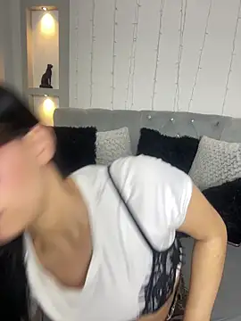 Snapshot of Queen_Chanel_XXX chatting on 06.08.26 Queen Chanel XXX online show from 06.08.26