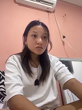 SoftPeachh online show from 04.03.26