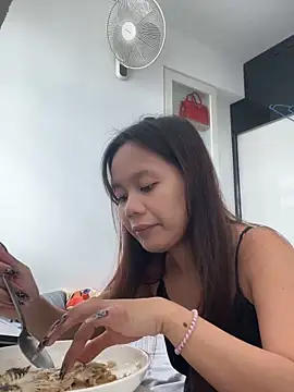 Snapshot of velvetveloura chatting on 03.15.26 velvetveloura online show from 03.15.26