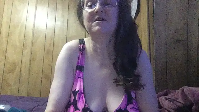 Snapshot of milfmichelle69 chatting on 06.06.26 milfmichelle69 online show from 06.06.26