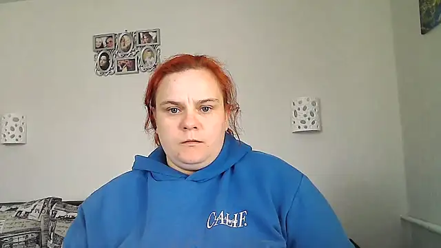 Snapshot of DollyGersonn chatting on 04.23.26 DollyGersonn online show from 04.23.26