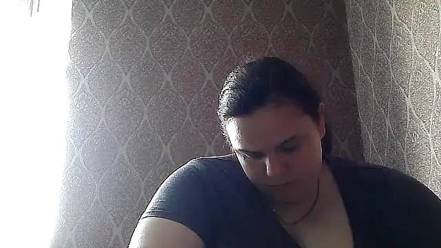 Snapshot of DollyGersonn chatting on 06.17.26 DollyGersonn online show from 06.17.26