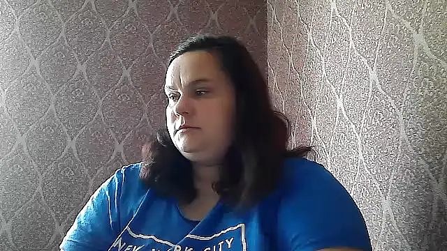 Snapshot of DollyGersonn chatting on 06.18.26 DollyGersonn online show from 06.18.26