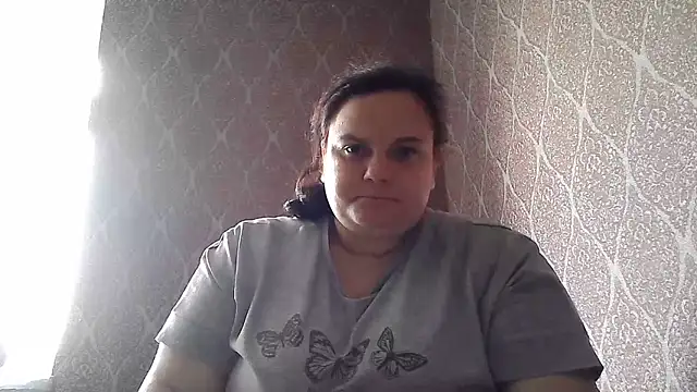 Snapshot of DollyGersonn chatting on 06.19.26 DollyGersonn online show from 06.19.26