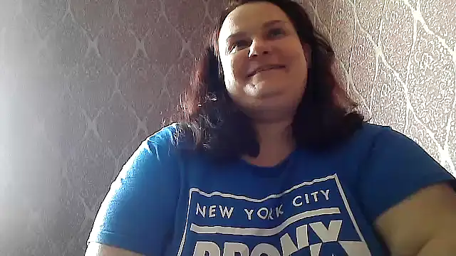 Snapshot of DollyGersonn chatting on 06.24.26 DollyGersonn online show from 06.24.26