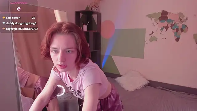 Pretty Victoria online show from 03.27.26