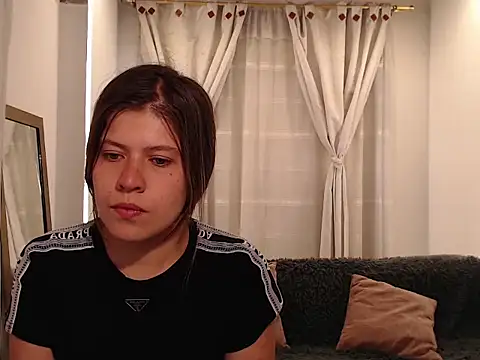 Moonna linnda online show from 03.18.26