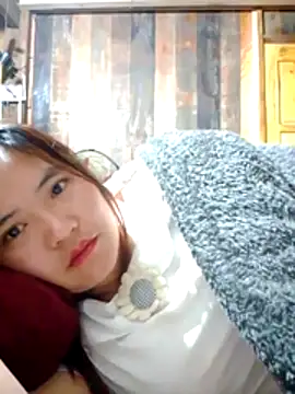 Snapshot of YAONIKUTE chatting on 04.30.26 YAONIKUTE online show from 04.30.26