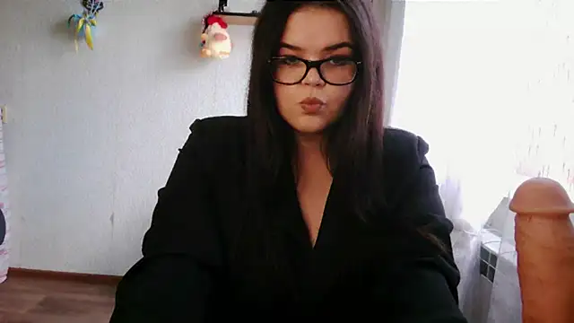 ElizaMoon01   online show from 06.04.26