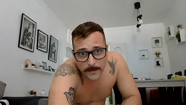 Snapshot of yanick931 chatting on 06.06.26 yanick931 online show from 06.06.26