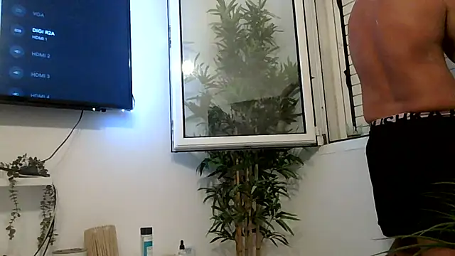 Snapshot of yanick931 chatting on 07.31.26 yanick931 online show from 07.31.26