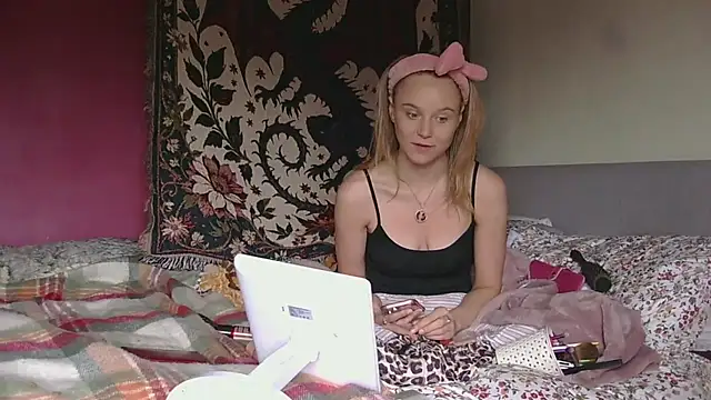 graciebellex online show from 04.10.26