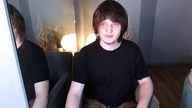 Snapshot of delalex chatting on 05.13.26 delalex online show from 05.13.26