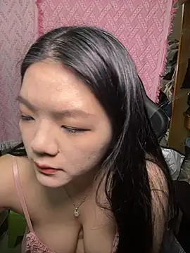 Snapshot of AYW-22 chatting on 04.03.26 AYW-22 online show from 04.03.26