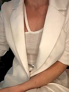 EvaliXiouss online show from 04.16.26