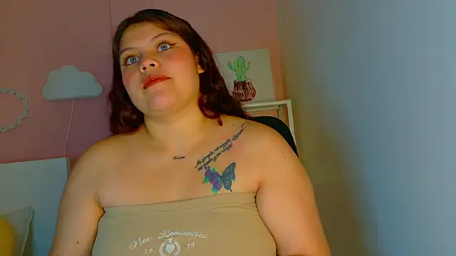 Snapshot of Daphnemoon_ chatting on 04.07.26 Daphnemoon online show from 04.07.26