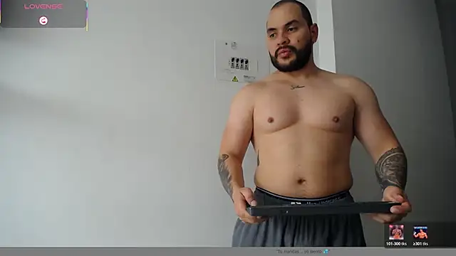 Snapshot of Axel_Dominus chatting on 05.16.26 Axel Dominus online show from 05.16.26
