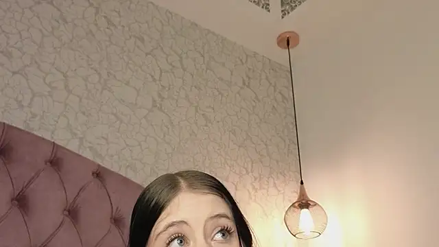 Snapshot of saraa_joness_ chatting on 03.14.26 saraa joness online show from 03.14.26