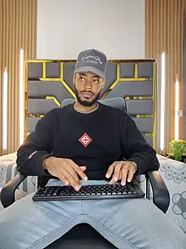 Oliver bigblack cock online show from 03.31.26