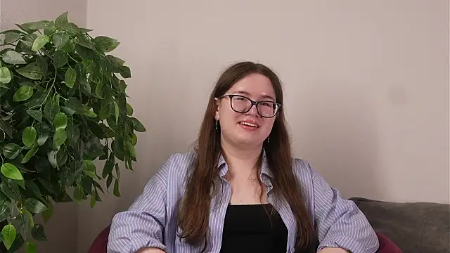 Snapshot of LinseyBellisario chatting on 03.14.26 LinseyBellisario online show from 03.14.26