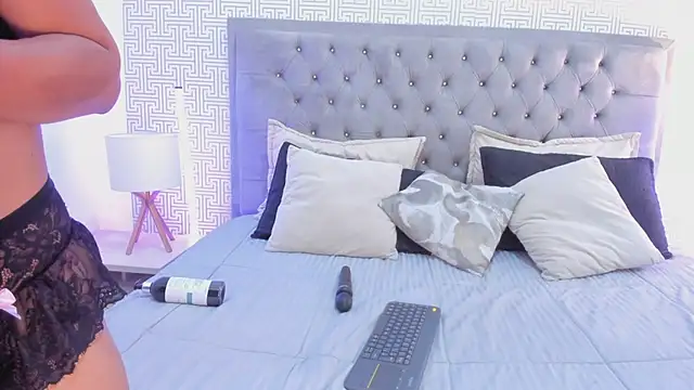 Alexa Wiild online show from 04.23.26