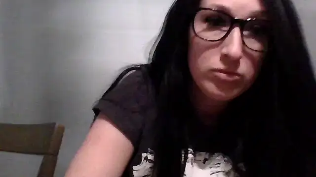 TheVictoriaWolf online show from 03.25.26